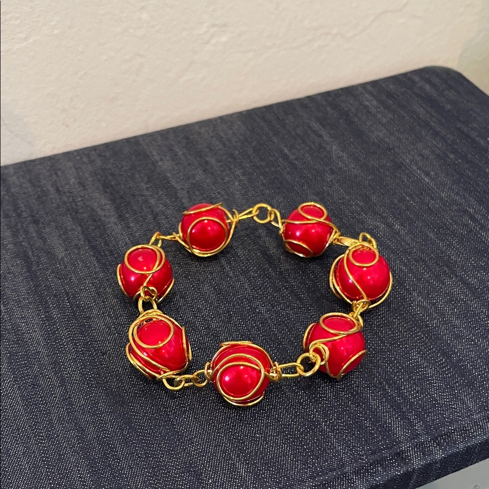 Elegant Gold and Red Beaded Bracelet